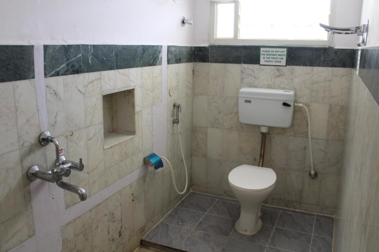 מייזור Kaveri Hotel Bed & Breakfast מראה חיצוני תמונה