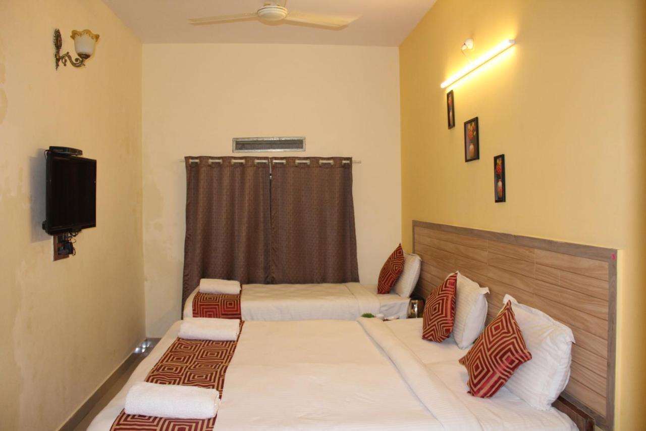 מייזור Kaveri Hotel Bed & Breakfast מראה חיצוני תמונה