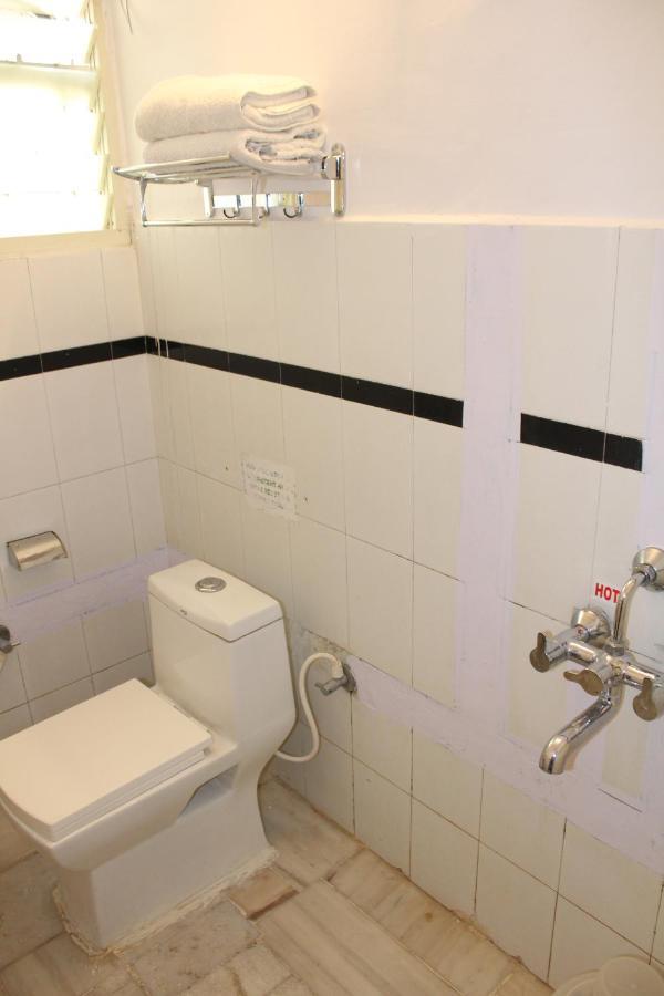 מייזור Kaveri Hotel Bed & Breakfast מראה חיצוני תמונה