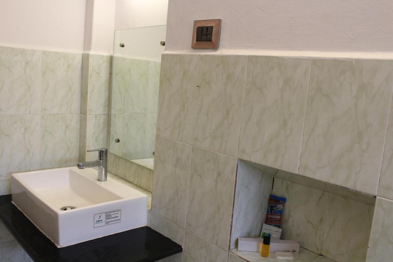מייזור Kaveri Hotel Bed & Breakfast מראה חיצוני תמונה