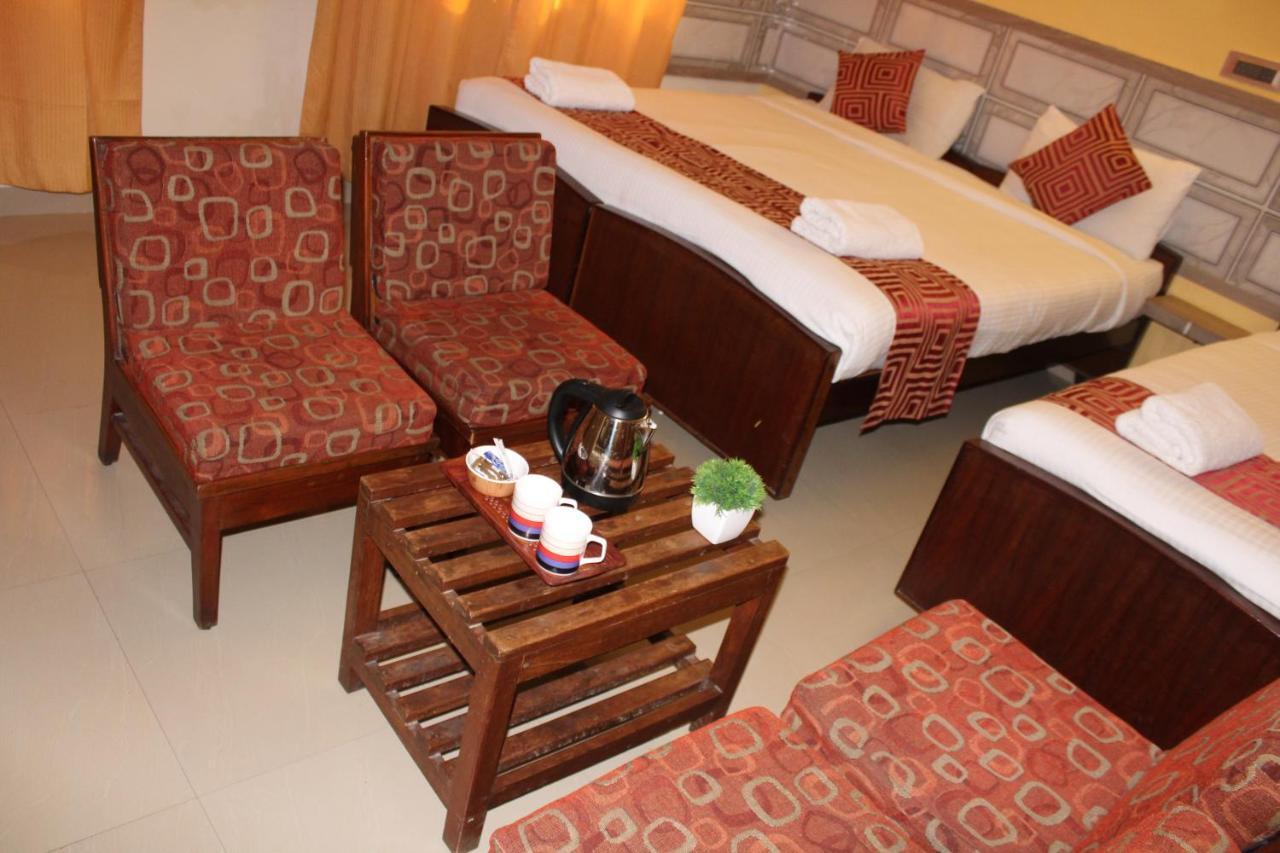 מייזור Kaveri Hotel Bed & Breakfast מראה חיצוני תמונה